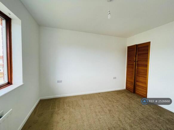 Bedroom 1 Wardrobe