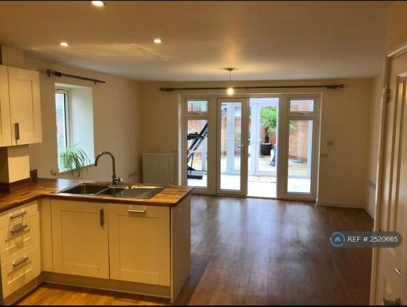 Kitchen/Dining