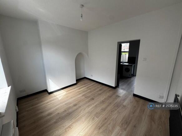 Lounge/Entrance 