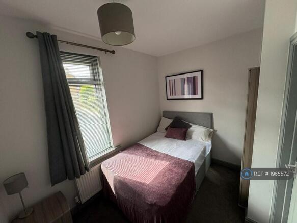 Room 5 - Available