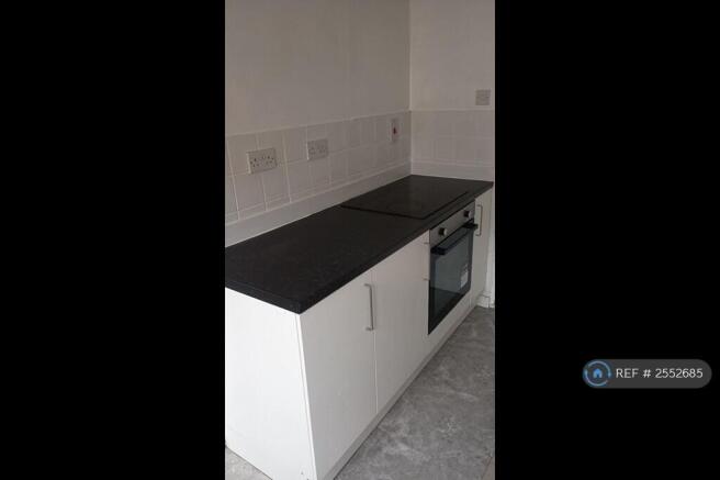 Kitchen Photo 1