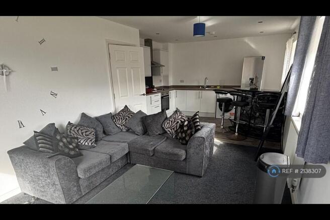 Lounge / Kitchen