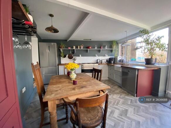 Kitchen/Dining Area