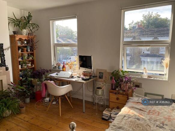 Extra Large Double Bedroom 1st Floor