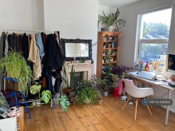 Extra Large Double Bedroom 1st Floor