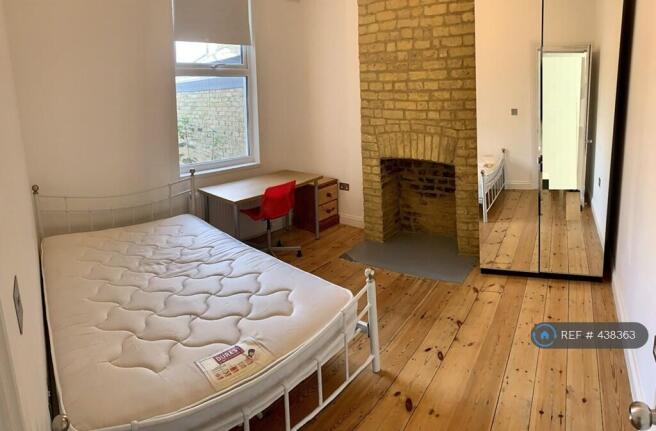 Double Bedroom Ground Floor Facing Rear Garden