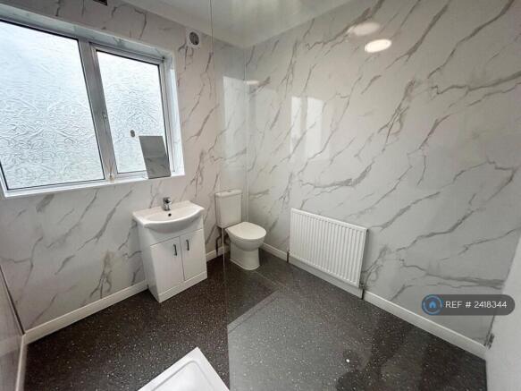 Family Bathroom 