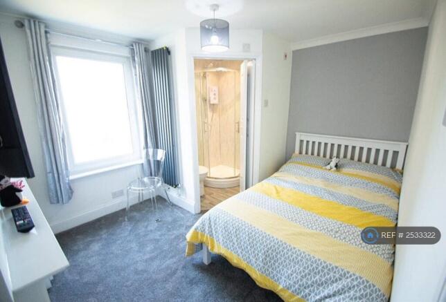 Ensuite Bedroom