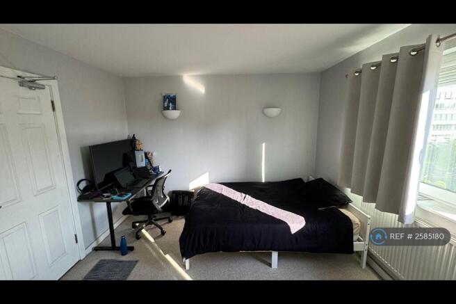 Large Room With Working Area