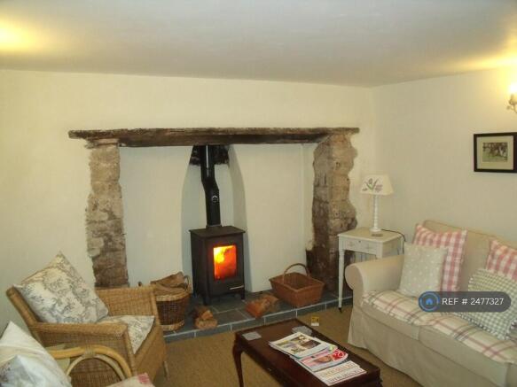 Living Room 3.3m x 3.8m