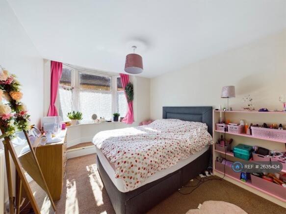 Double Bedroom With Built In Wardrobes