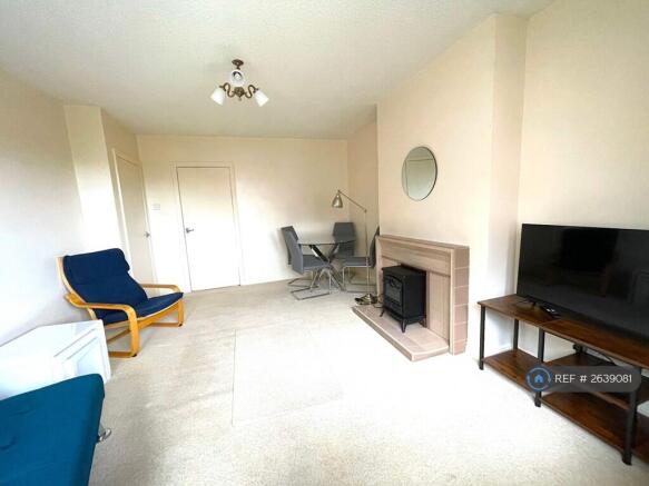 Lounge/Dining Room 2
