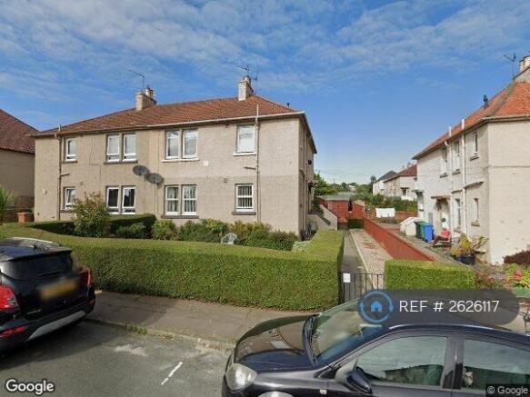 Two Bed Upper Flat With Private Garden Area 