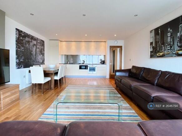 Lounge / Kitchen