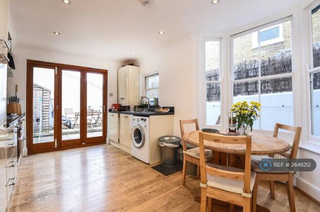 Kitchen & Dining