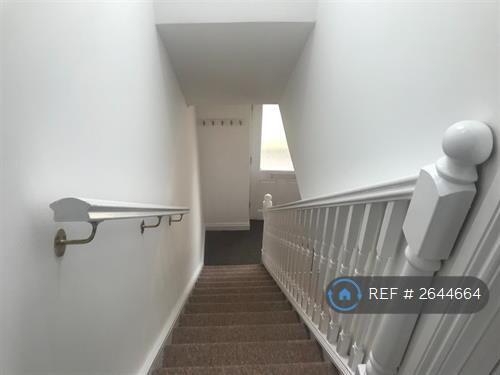 Stairs From Living Room To Bedroom