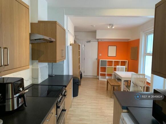 Spacious Kitchen Diner