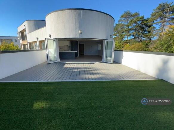 8 Oaks View