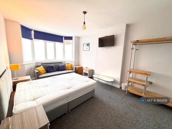 Room 1 Gf