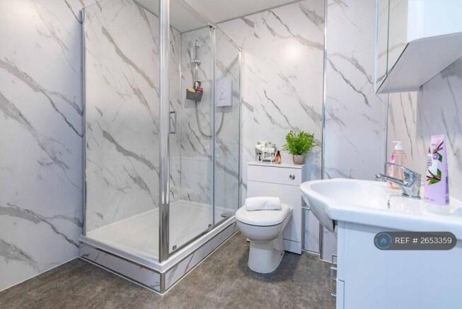Example En Suite Shower Room