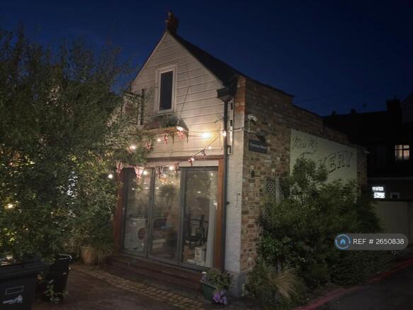 1 Pymmes Mews