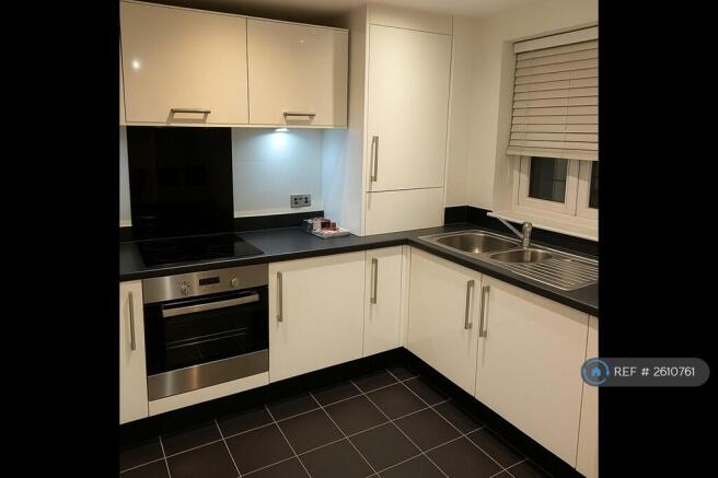 Kitchen 10'07 x 5'04