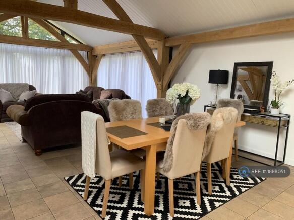 Kitchen/Lounge/Dinner