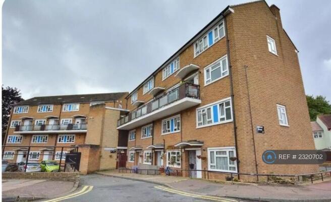2 Bedroom Maisonette With Secure Entry Into Block