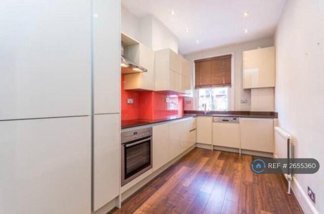 Kitchen With Fridgefreezer Induction Hobµwave