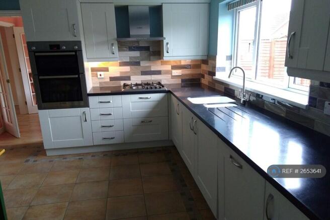 Kitchen (View 1)