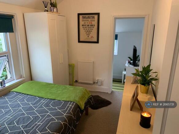 En Suite Double Bedroom With Lounge