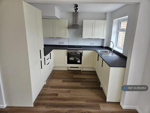 Brand New Kitchen With Integrated Appliances