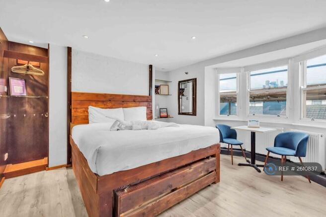 Main Photo Of Room