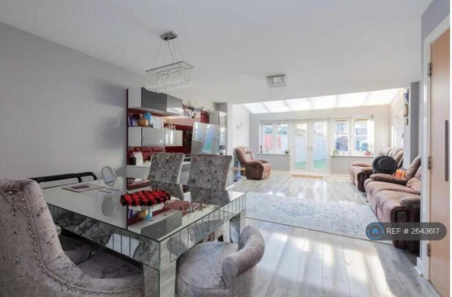 Living/Dining Area