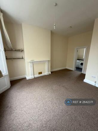 Bedroom/Living Area