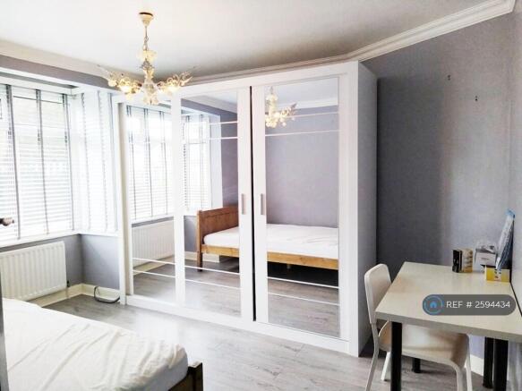 Bedroom1_view01