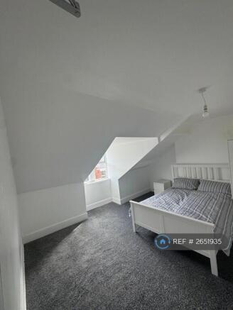 Room 5 (Available)
