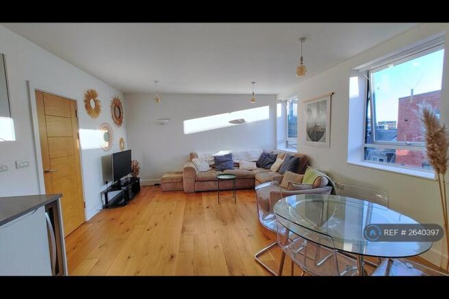 Lounge/Kitchen