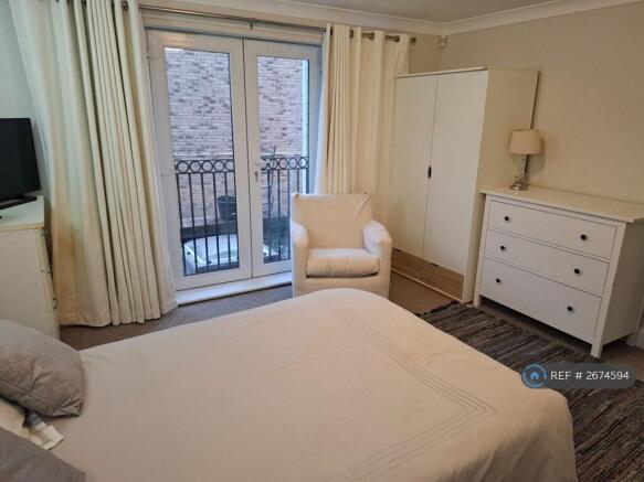 Large Double Furnished Room 