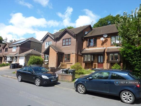 Modern Terraced House In Popular Location
