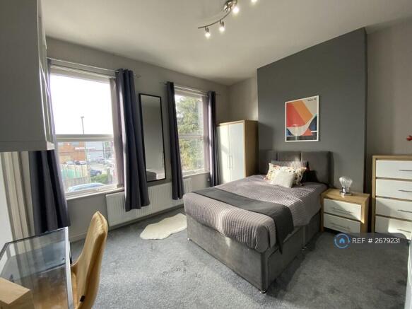 Spacious En-Suite Room :-) 