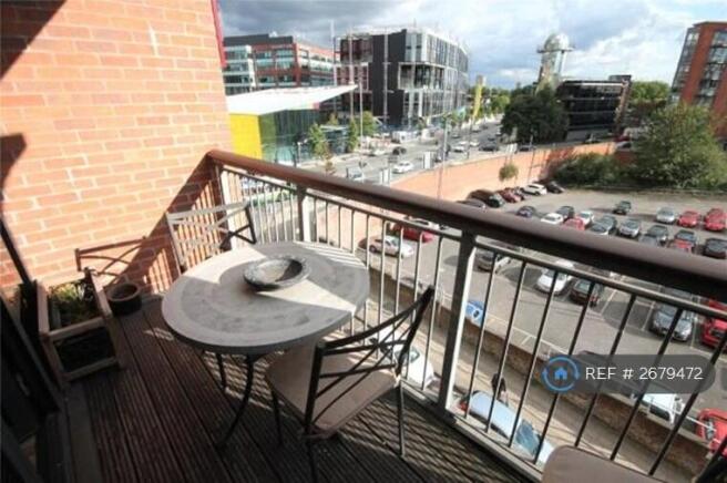 South Facing Balcony (No Table/Chair) 