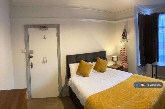 Room 1 - Available 1st November