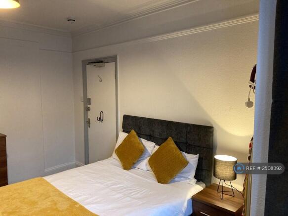 Room 1 - Available 1st November