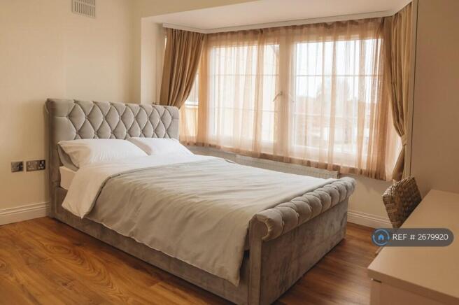 Room 3 Double ( Large Room)