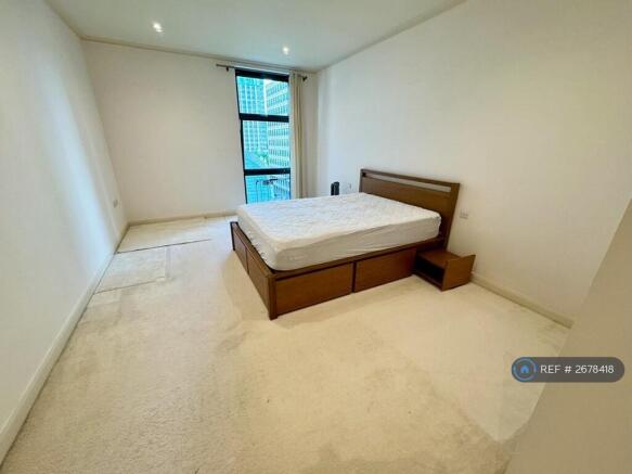 Master Bedroom (o/w)