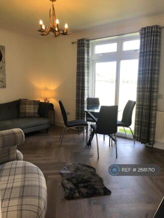 Luxury Lounge & Dining With Patio Doors To Garden