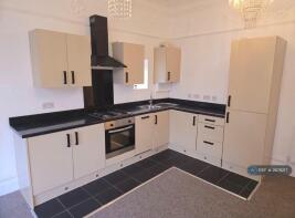 2 Bed, 2 Bath With Parking - Beds Refurbed 