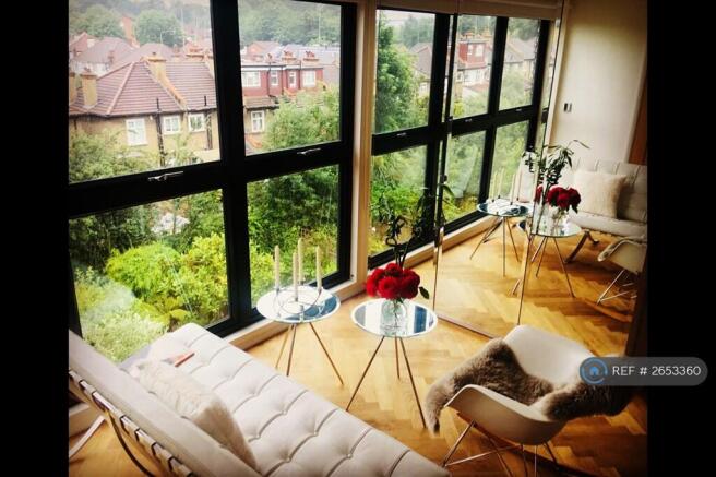 Top Bedroom Lounge Area