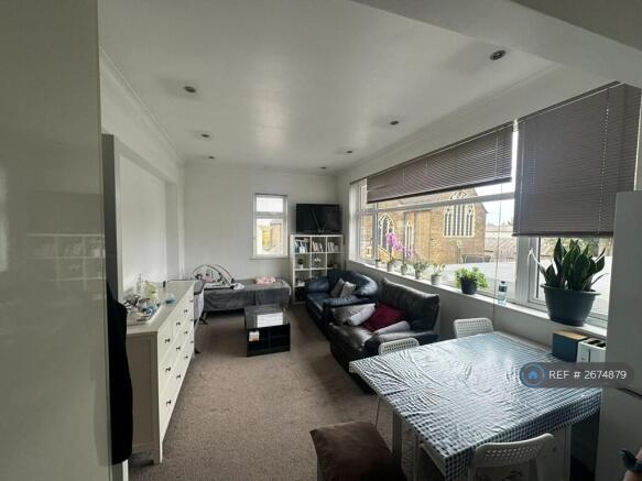 Living Room / Kitchen